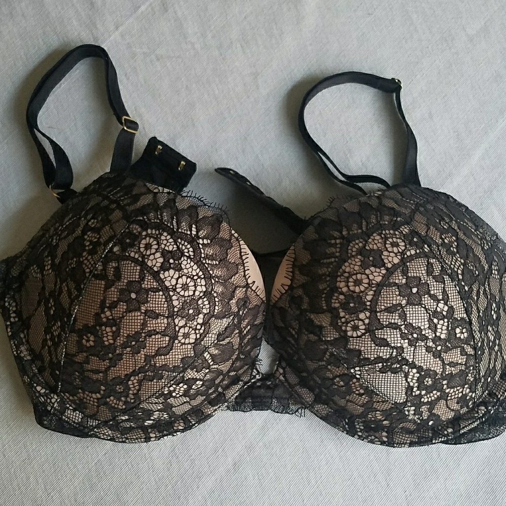 Victoria Secrete Very Sexy Pushup